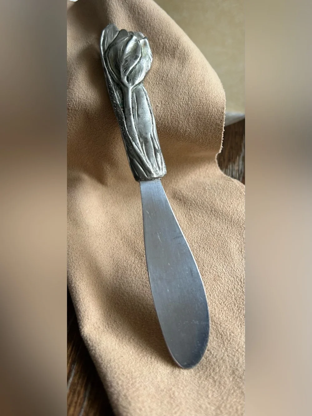 Pewter Cheese or Jam Spreader w/Floral Handle “Seagull” 1991 Canada marked